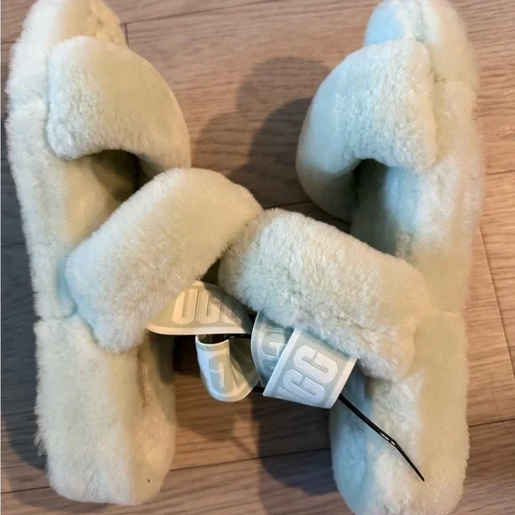 Ugg fuzz yeah strappy Slipper slide sheepskin Sherpa Fuzzy Warm Sandal Size 8 - Picture 3 of 5